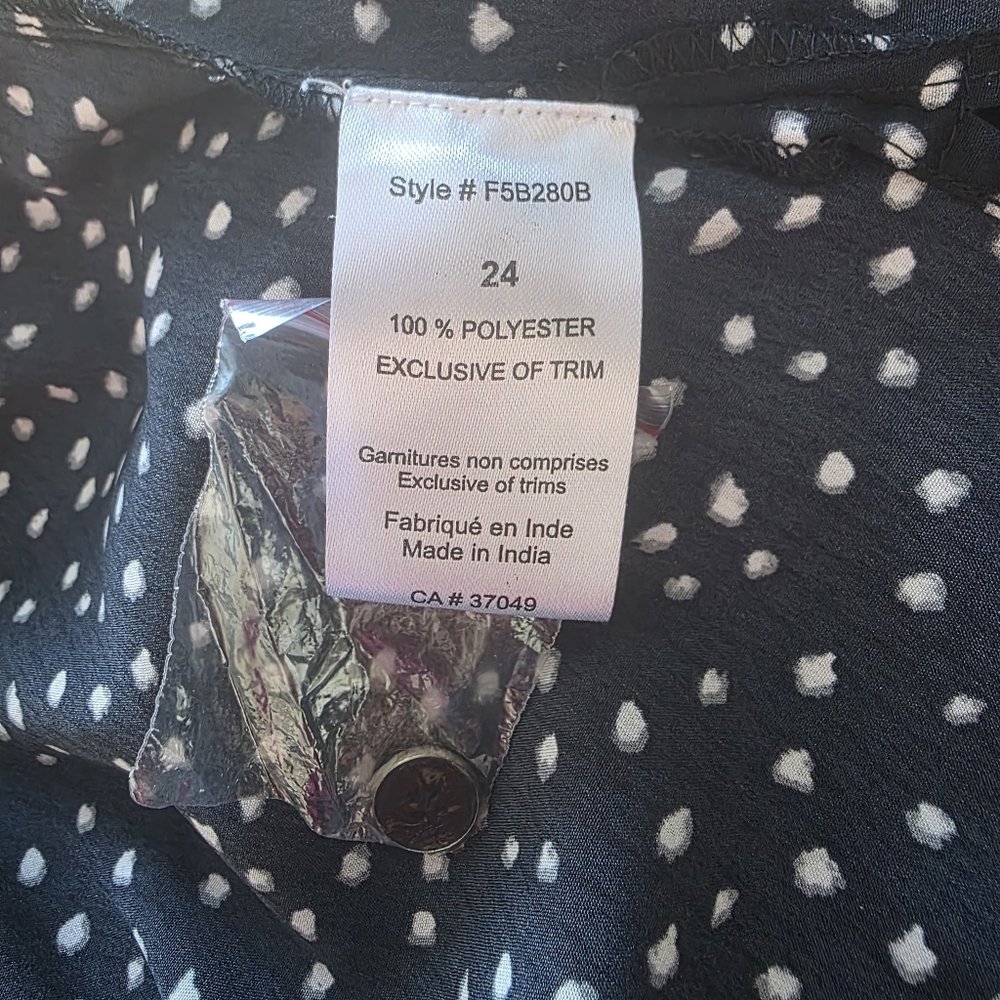 Claire France Black With White Dot Button Shirt With Ajustable Sleeve, Size 24 - Picture 9 of 13
